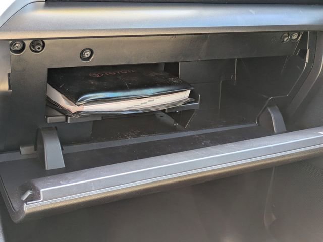 Used 2016 Toyota Tundra SR5 w/ SR5 Upgrade Package image 21