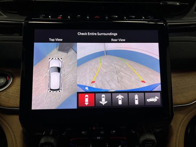 Used 2023 Jeep Grand Cherokee Summit image 11