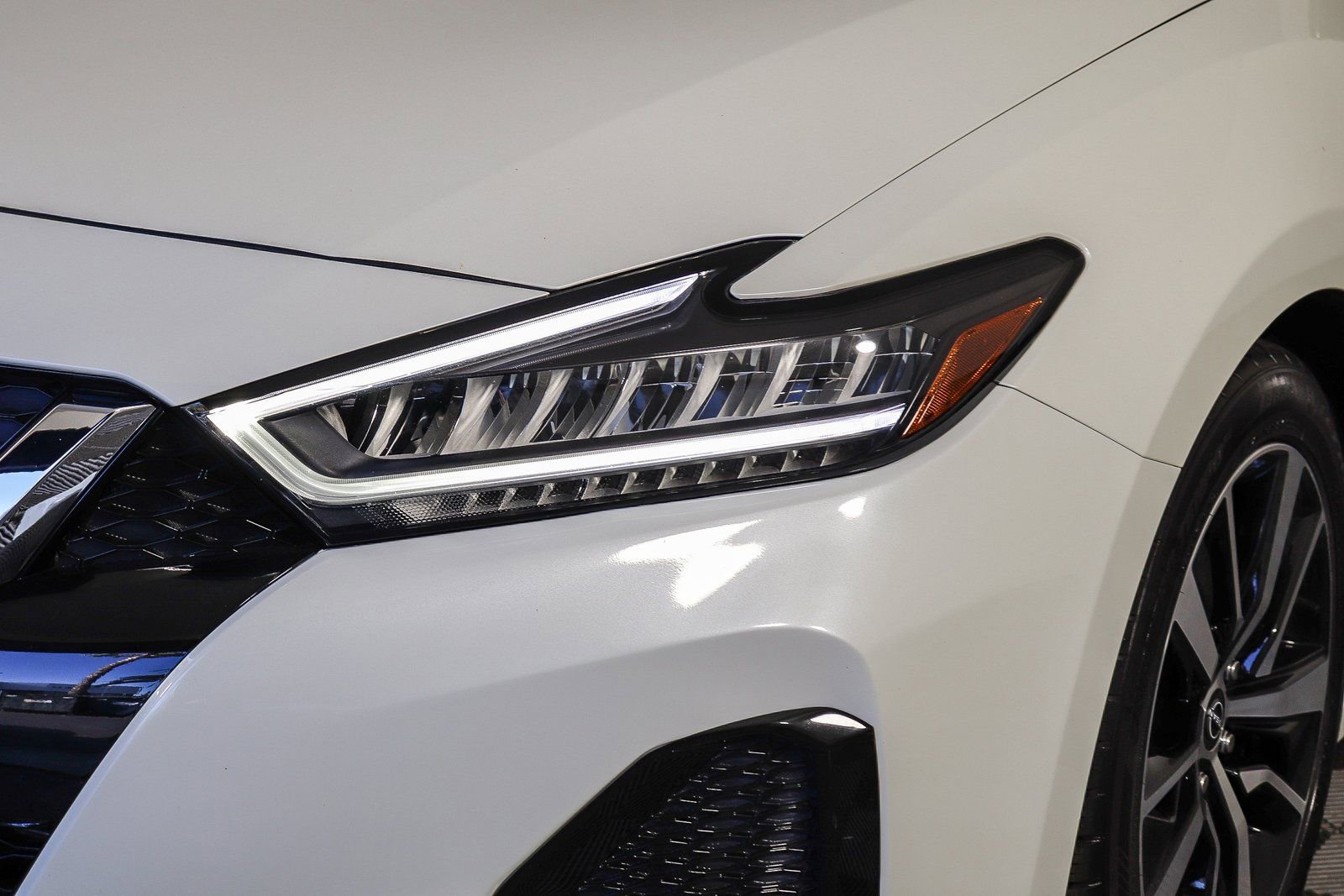 Used 2023 Nissan Maxima SV w/ Floor Mat Group image 4