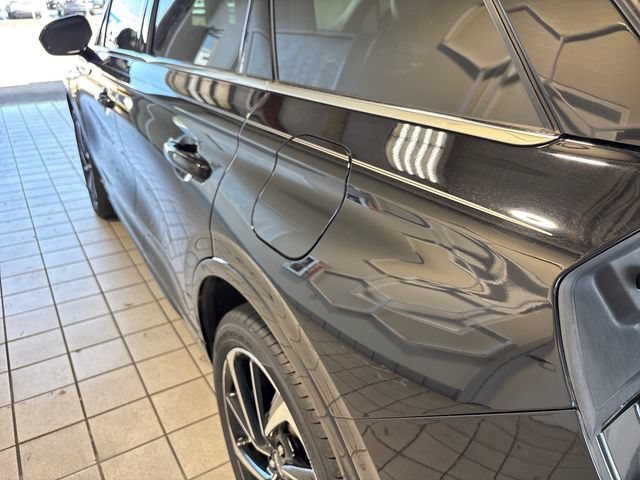 Used 2024 Lincoln Corsair Grand Touring AWD/4WD image 18