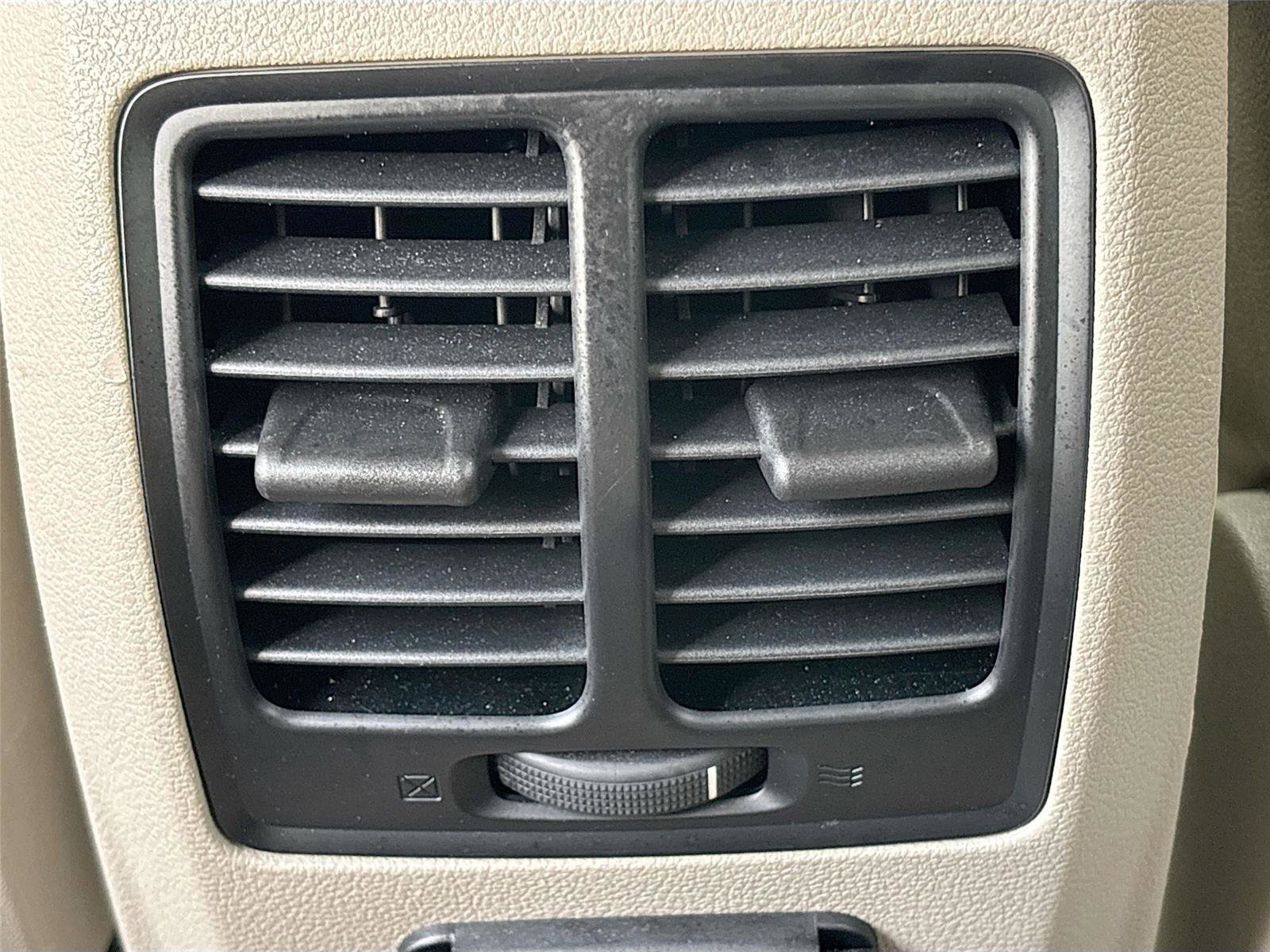 Used 2015 Ford Escape Titanium w/ Equipment Group 301A image 25