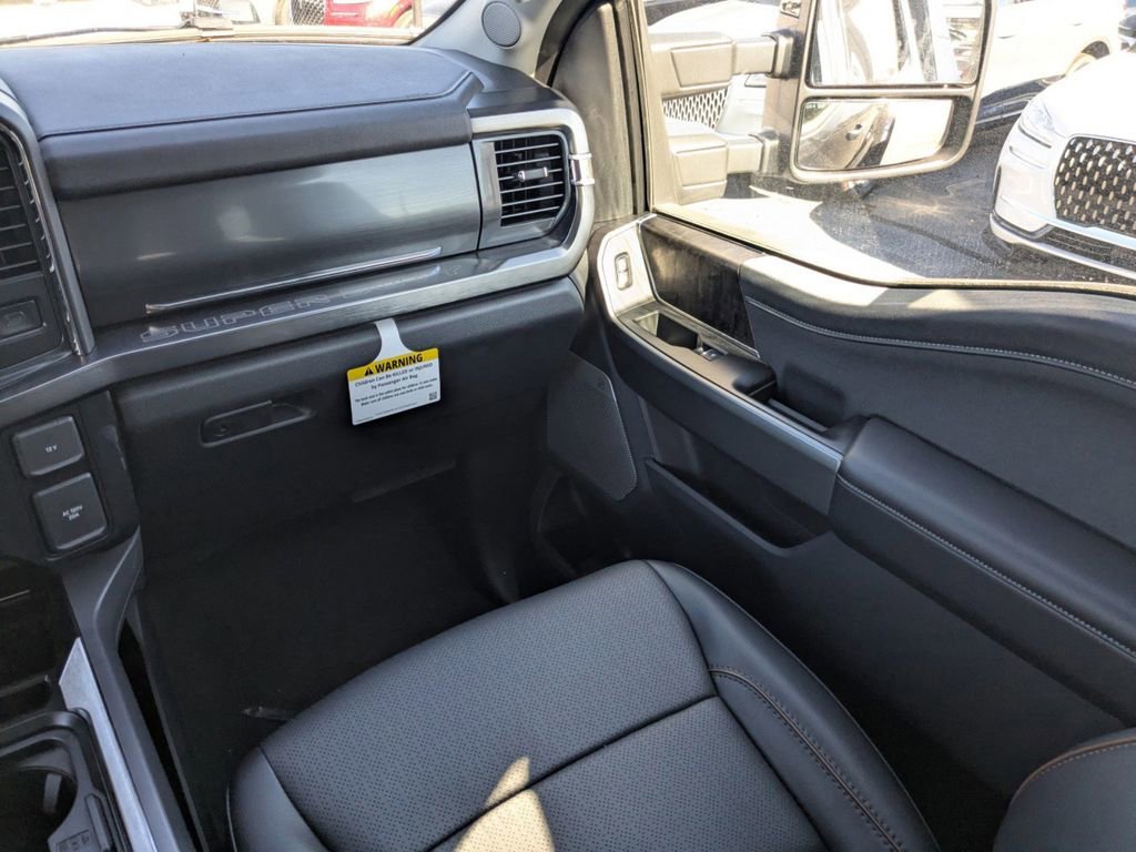 New 2025 Ford F550 4x4 Crew Cab Super Duty image 18