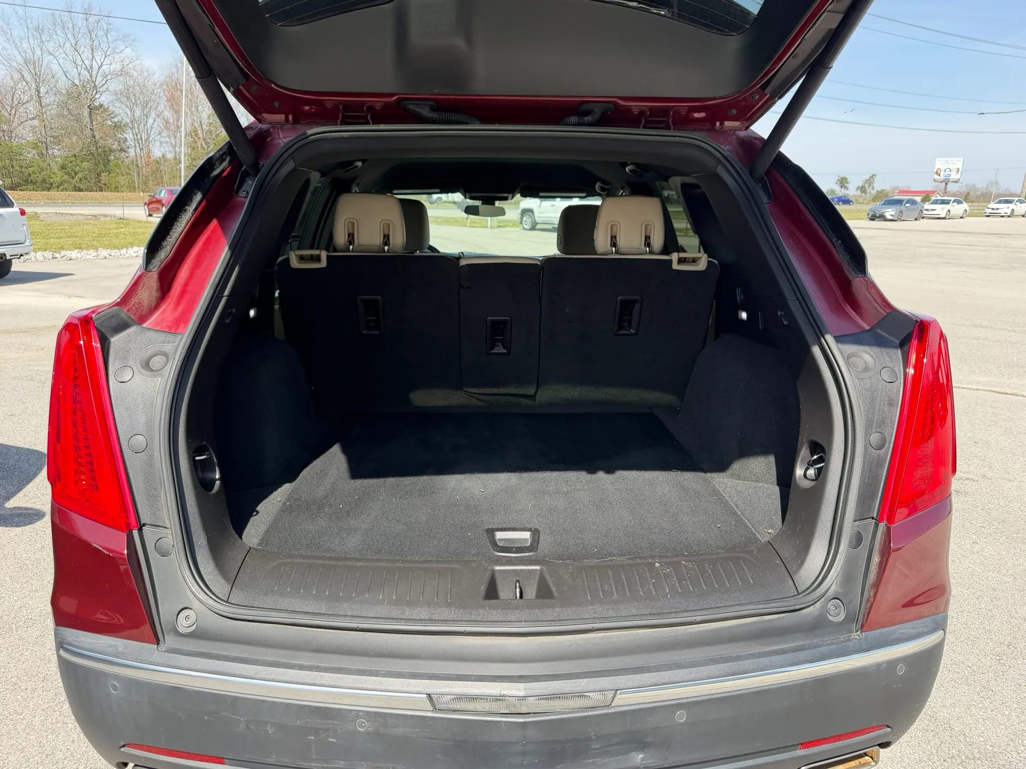 Used 2017 Cadillac XT5 FWD image 8