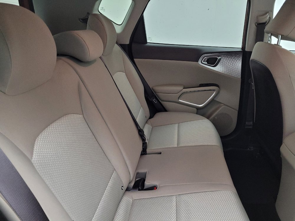 Used 2021 Kia Soul LX image 19