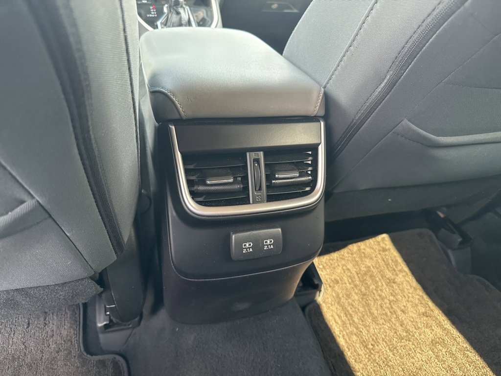 Used 2022 Subaru Outback Premium image 39