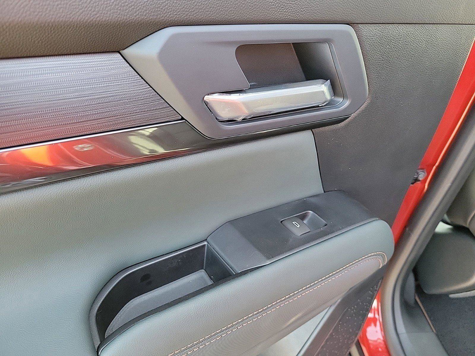 New 2026 GMC Terrain AT4 w/ Convenience Package III image 14