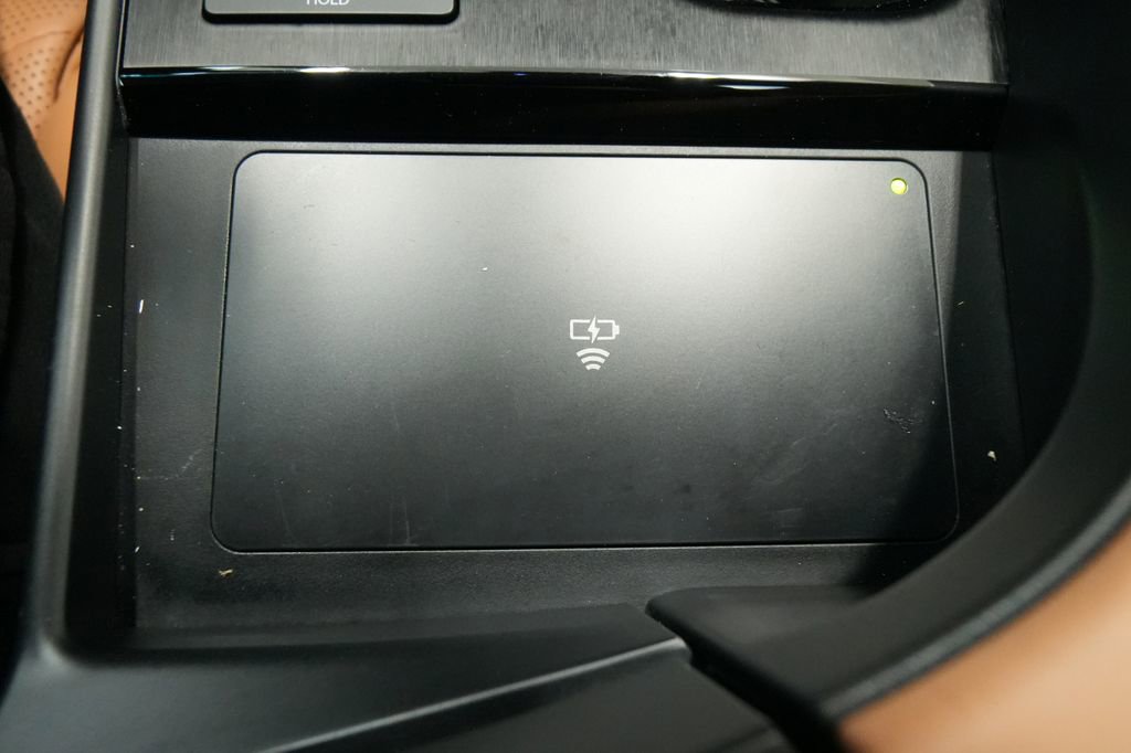 Used 2023 Lexus ES 350 Luxury w/ Accessory Package (Z2) image 33