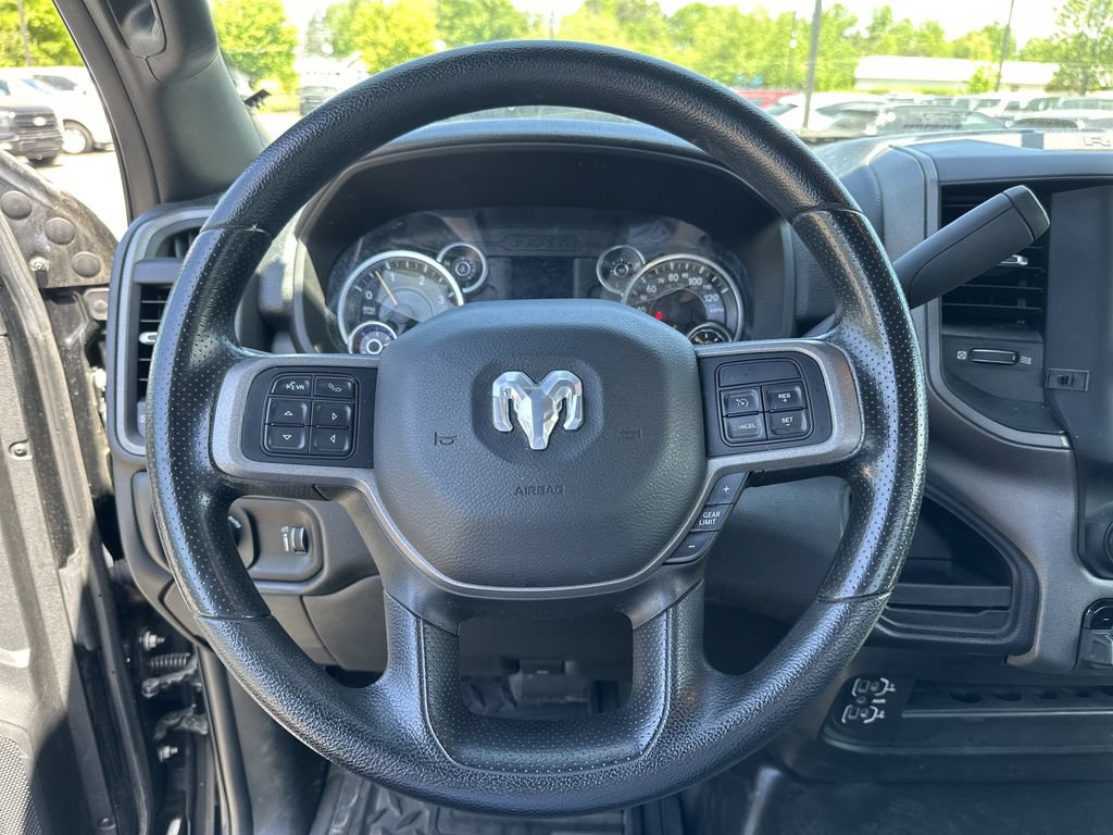 Used 2022 RAM 5500 Tradesman RWD image 11