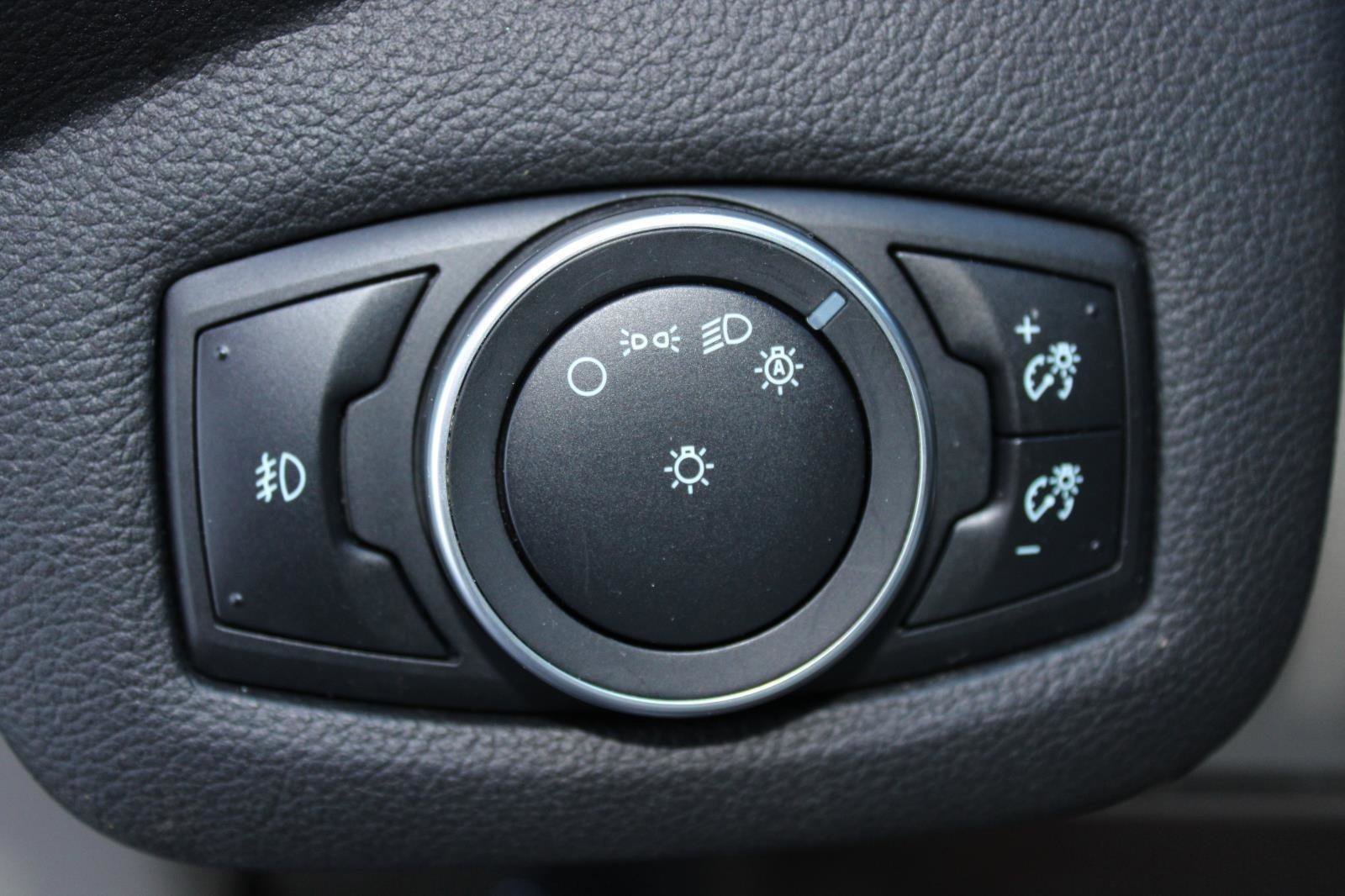 Used 2015 Ford Escape Titanium w/ Equipment Group 301A image 15