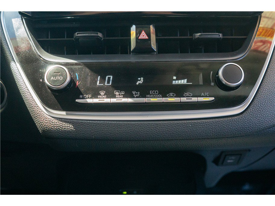 Used 2026 Toyota Corolla LE w/ LE Premium Package FWD image 12
