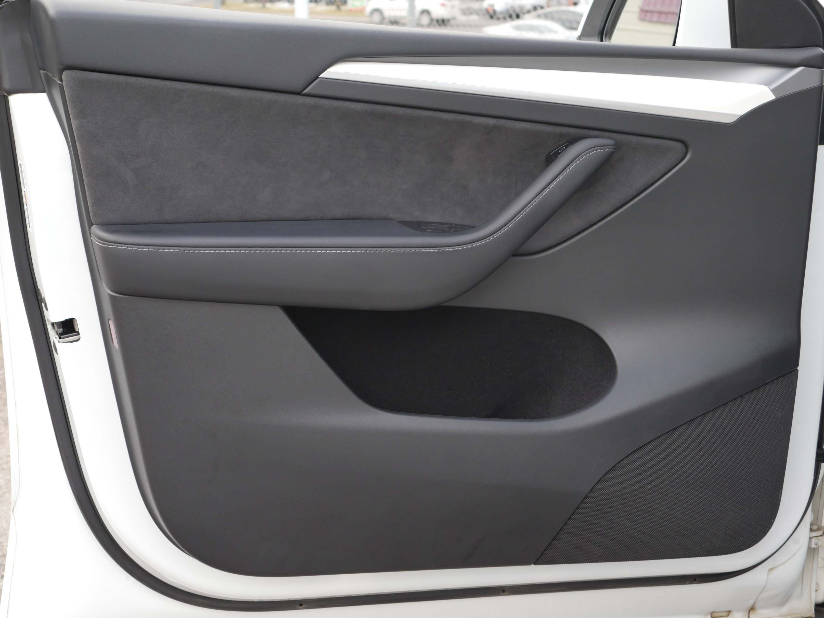 Used 2023 Tesla Model Y Long Range image 27