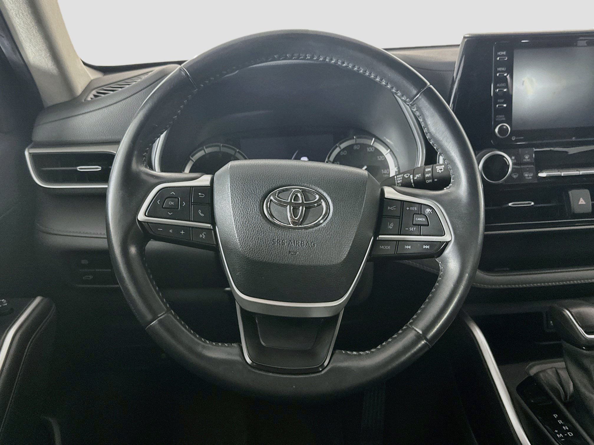 Used 2022 Toyota Highlander XLE FWD image 18