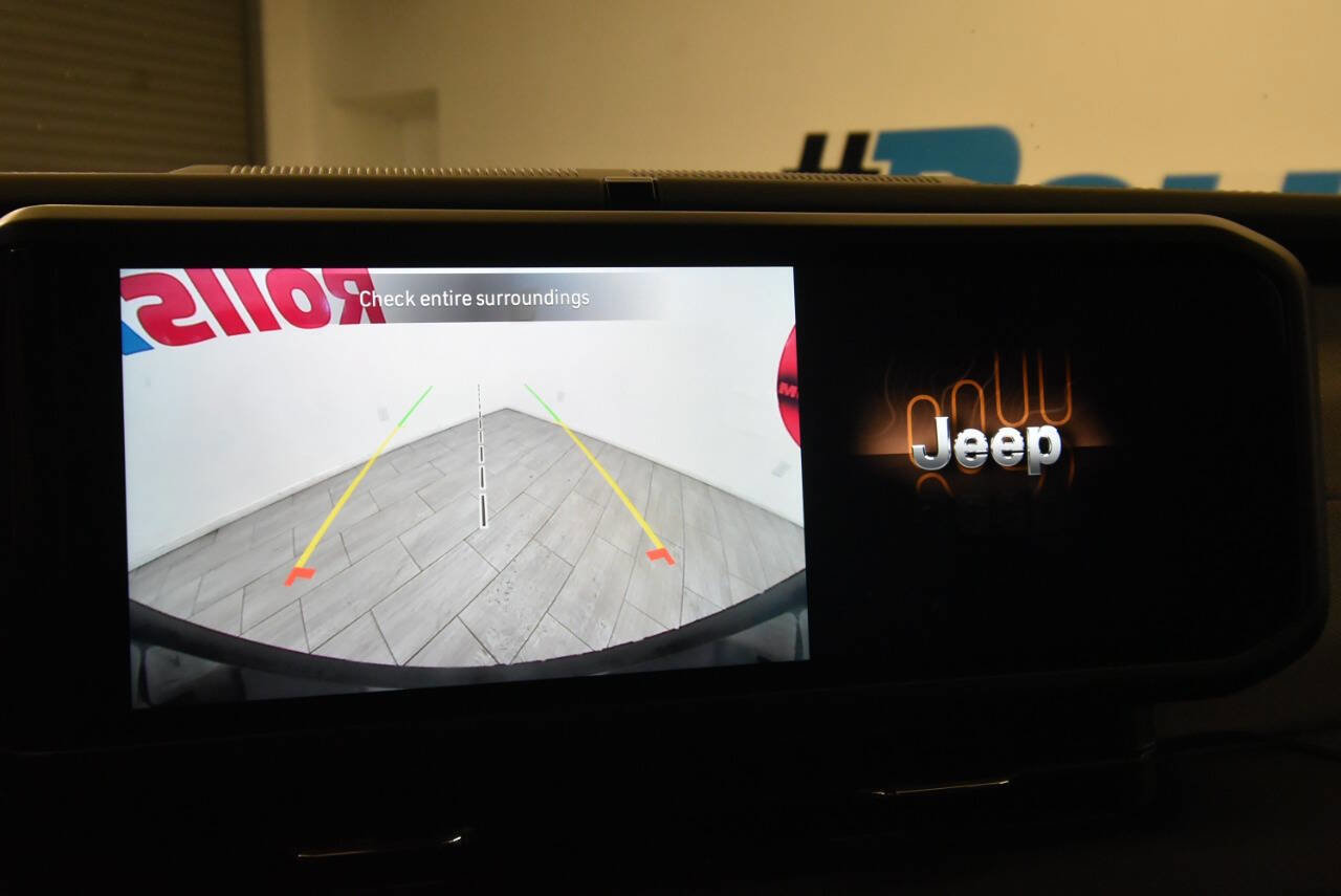 Used 2025 Jeep Wrangler Unlimited Sahara w/ Safety Group image 22