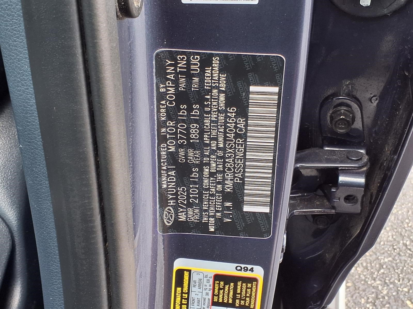 Used 2025 Hyundai Venue Limited FWD image 25