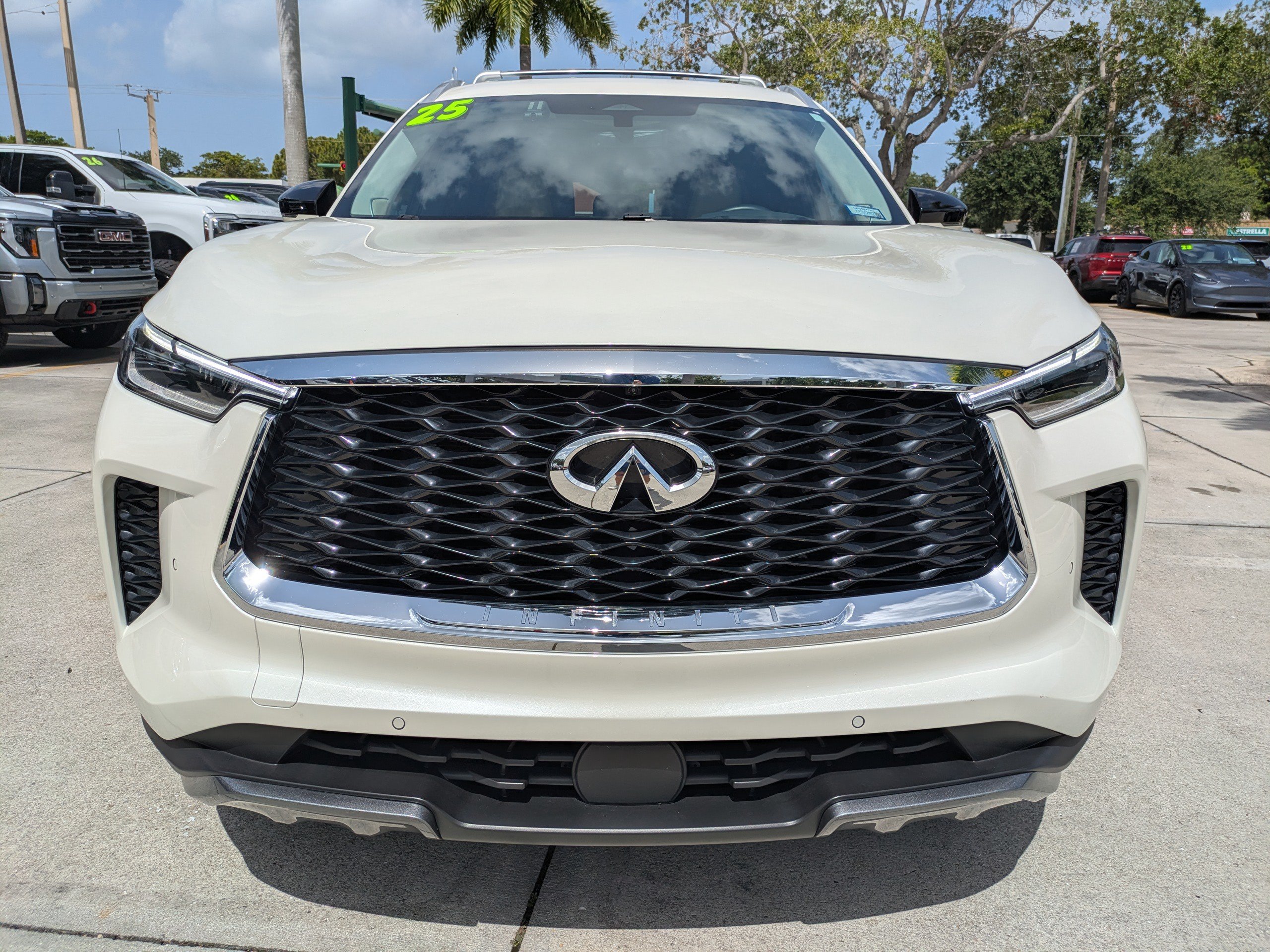 Used 2025 INFINITI QX60 Sensory w/ Vision Package AWD/4WD image 8