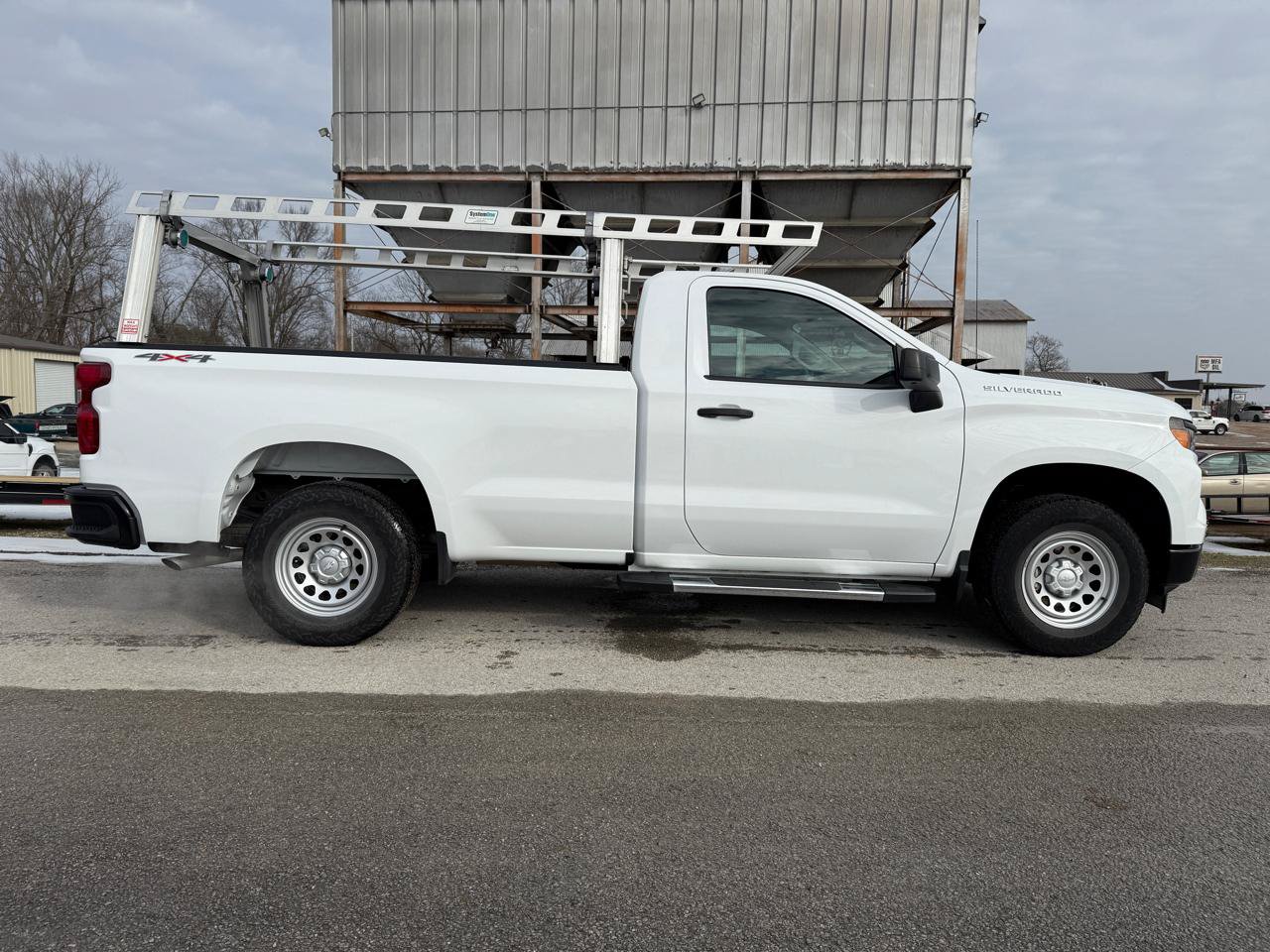 Used 2022 Chevrolet Silverado 1500 W/T w/ WT Value Package AWD/4WD image 9