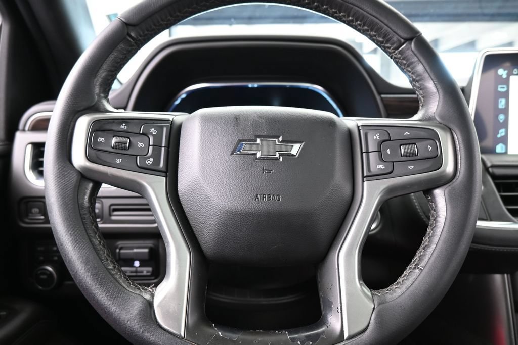 Used 2022 Chevrolet Suburban Z71 w/ Luxury Package AWD/4WD image 36