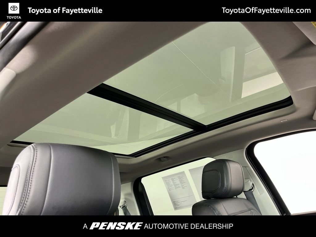 Used 2024 Toyota Tundra Limited AWD/4WD image 6