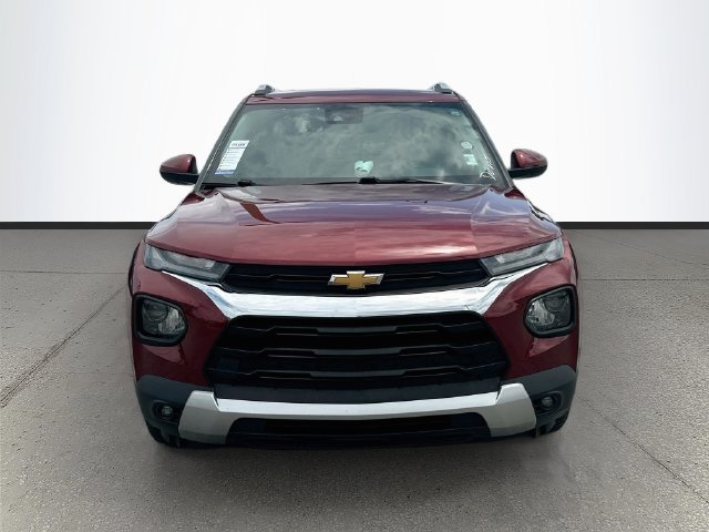 Used 2022 Chevrolet TrailBlazer LT w/ Confidence II Package FWD image 2