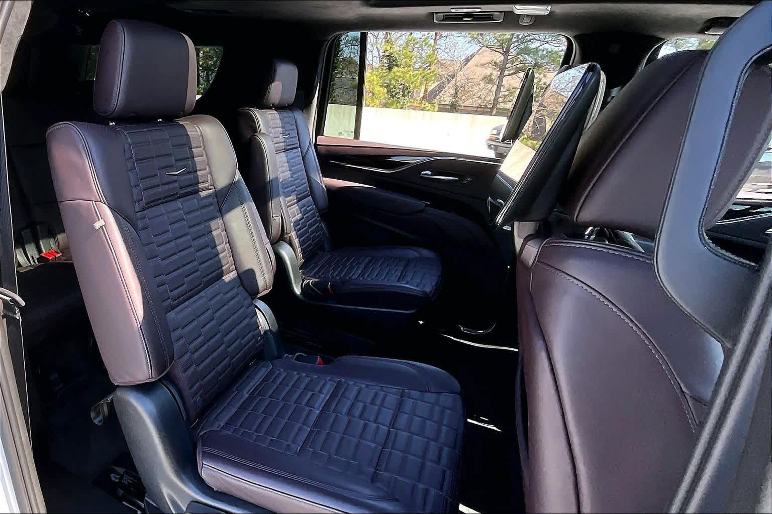 Used 2023 Cadillac Escalade ESV Premium Luxury Platinum w/ LPO, Radiant Package AWD/4WD image 19