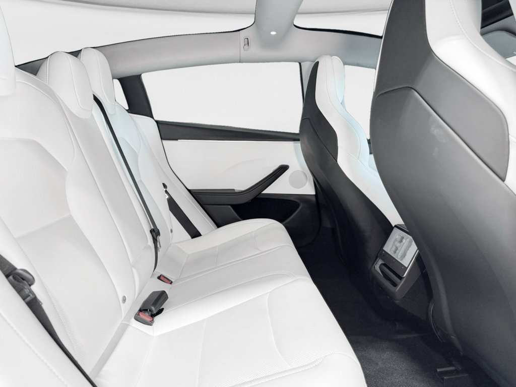 Used 2025 Tesla Model 3 Performance AWD/4WD image 18