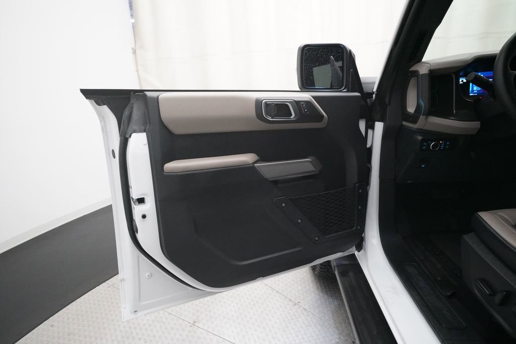 Used 2023 Ford Bronco Wildtrak AWD/4WD image 27
