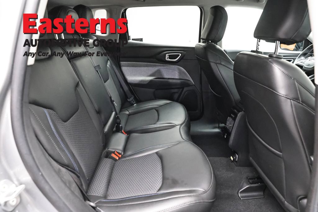Used 2022 Jeep Compass Latitude w/ Convenience Group AWD/4WD image 23