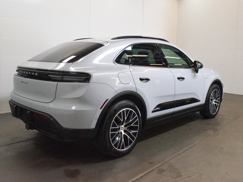 Certified 2025 Porsche Macan 4 Electric image 10