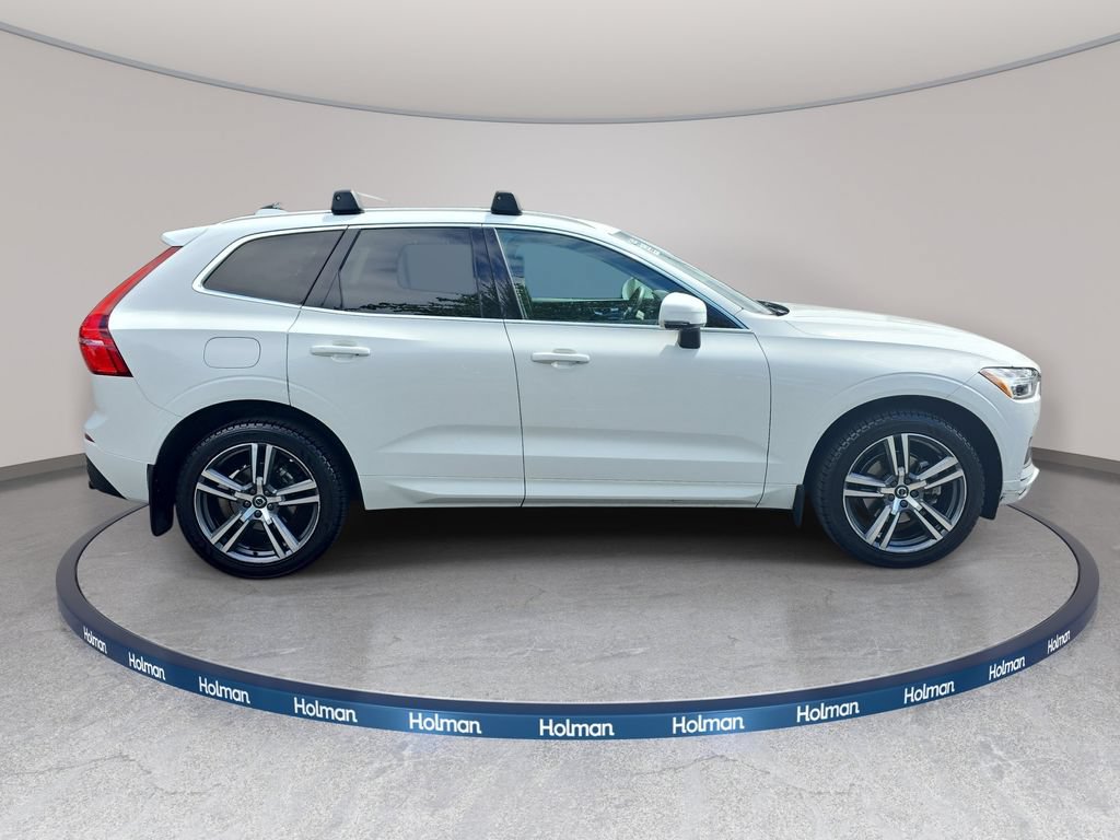 Used 2020 Volvo XC60 T5 Momentum w/ Protection Package Premier AWD/4WD image 4