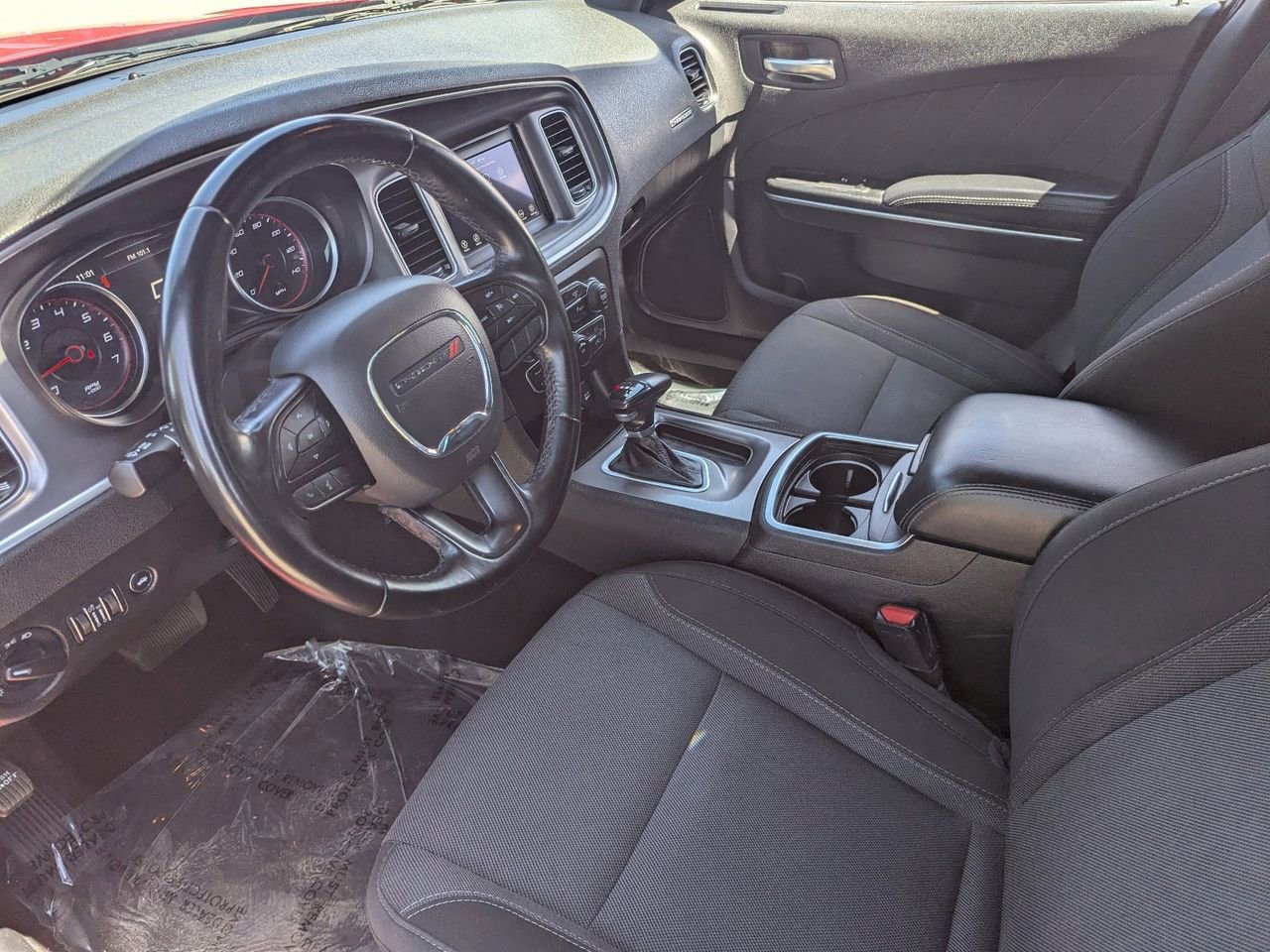 Used 2022 Dodge Charger SXT RWD image 16