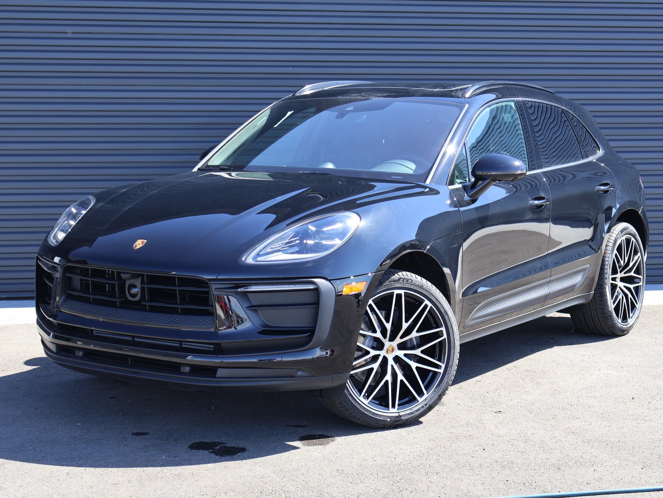 New 2026 Porsche Macan AWD/4WD image 1