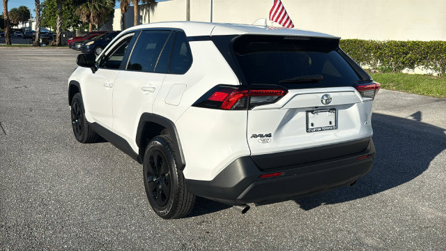 Used 2025 Toyota RAV4 LE FWD image 5