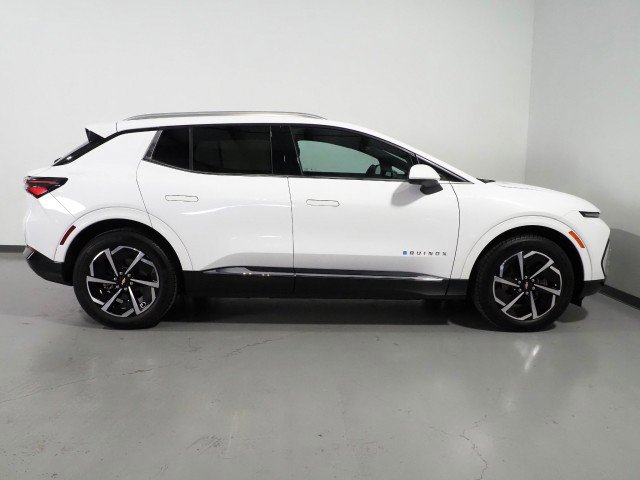 Used 2024 Chevrolet Equinox EV LT image 4