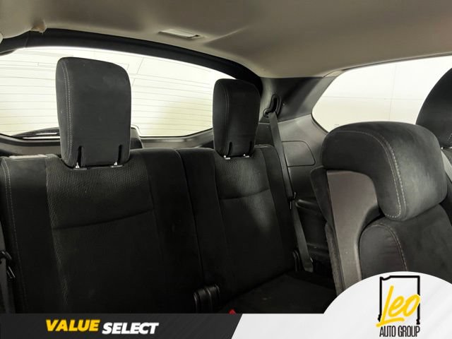 Used 2015 Nissan Pathfinder S AWD/4WD image 16