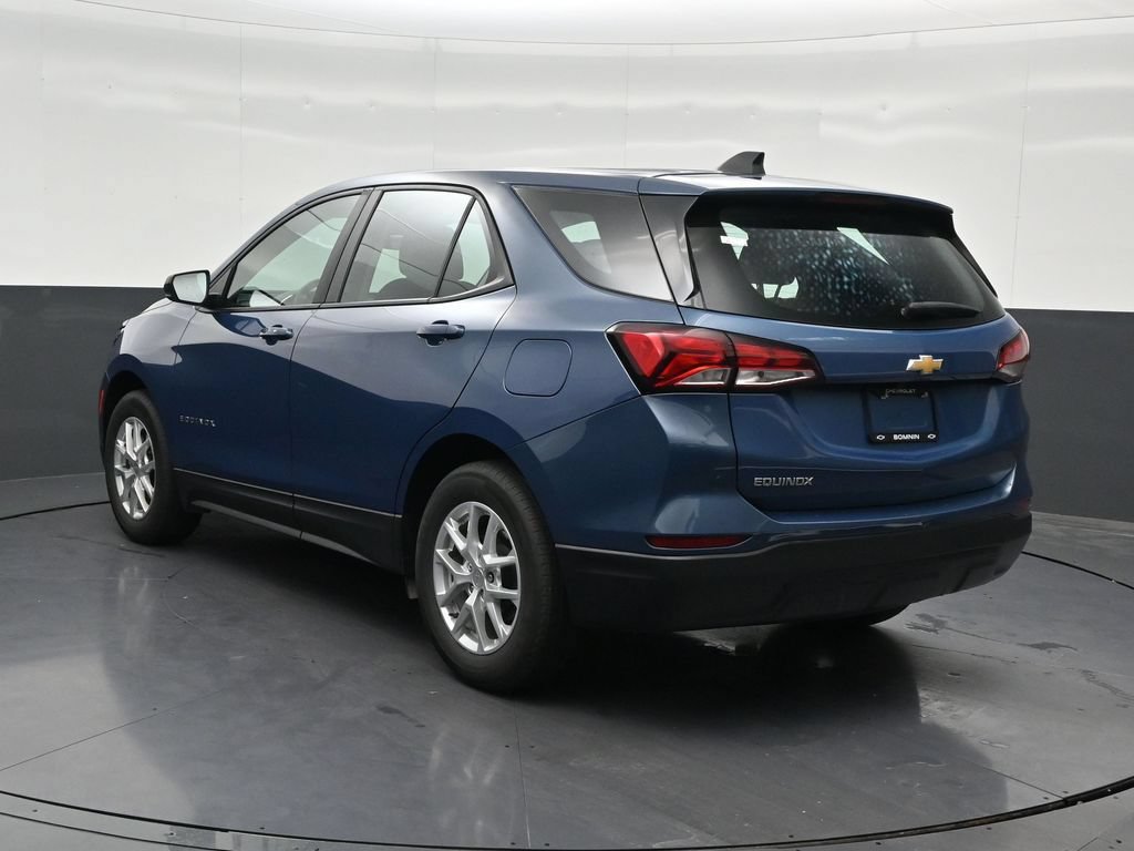 Used 2024 Chevrolet Equinox LS FWD image 3