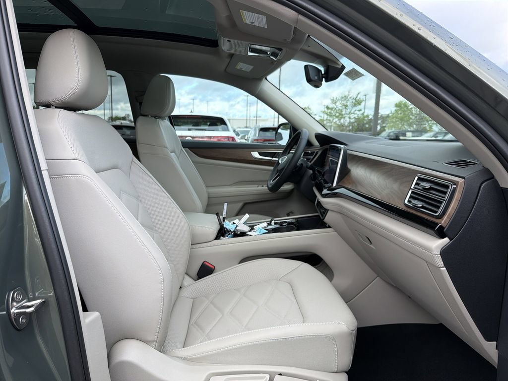 New 2026 Volkswagen Atlas SE FWD image 19