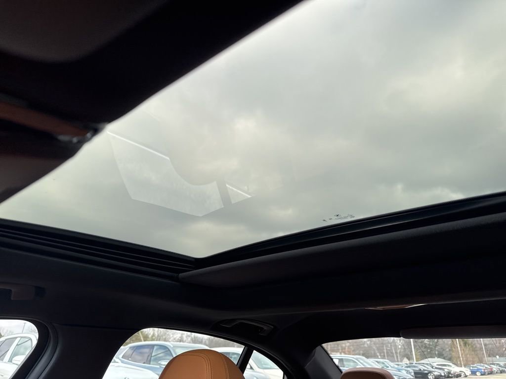 New 2026 BMW 330i xDrive Sedan w/ Premium Package image 18