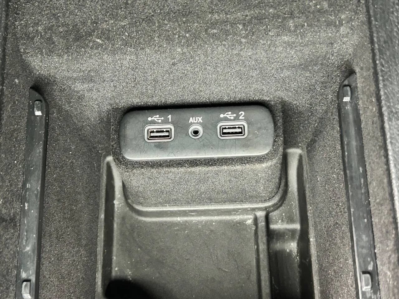 Used 2019 Dodge Charger SXT w/ Leather Interior Group RWD image 26