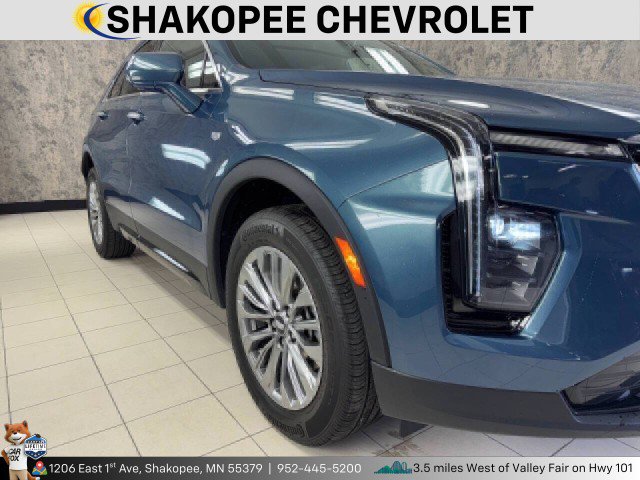 Used 2024 Cadillac XT4 Premium Luxury AWD/4WD image 8