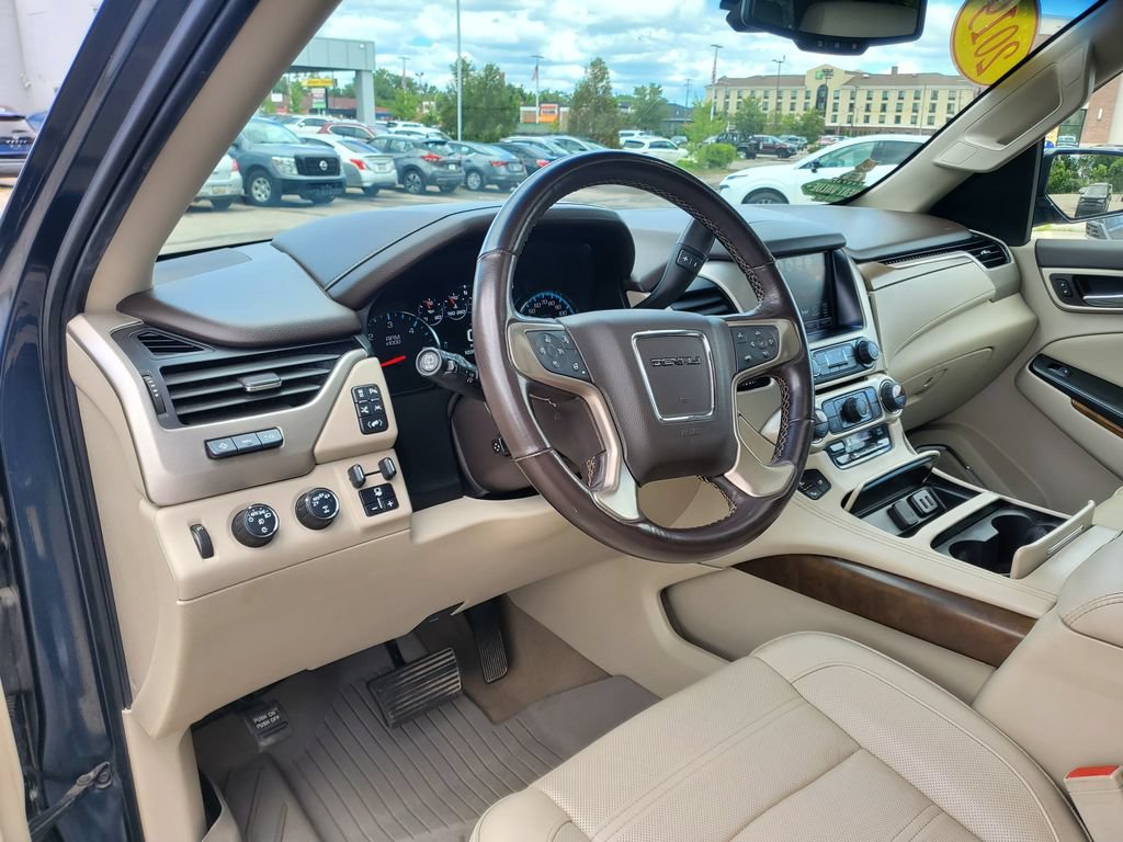 Used 2019 GMC Yukon Denali w/ Denali Ultimate Package AWD/4WD image 21