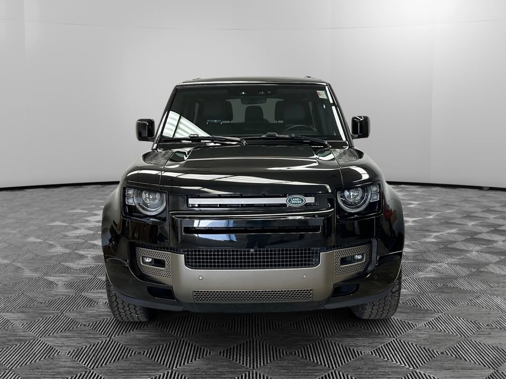 Used 2024 Land Rover Defender 90 X-Dynamic SE AWD/4WD image 8