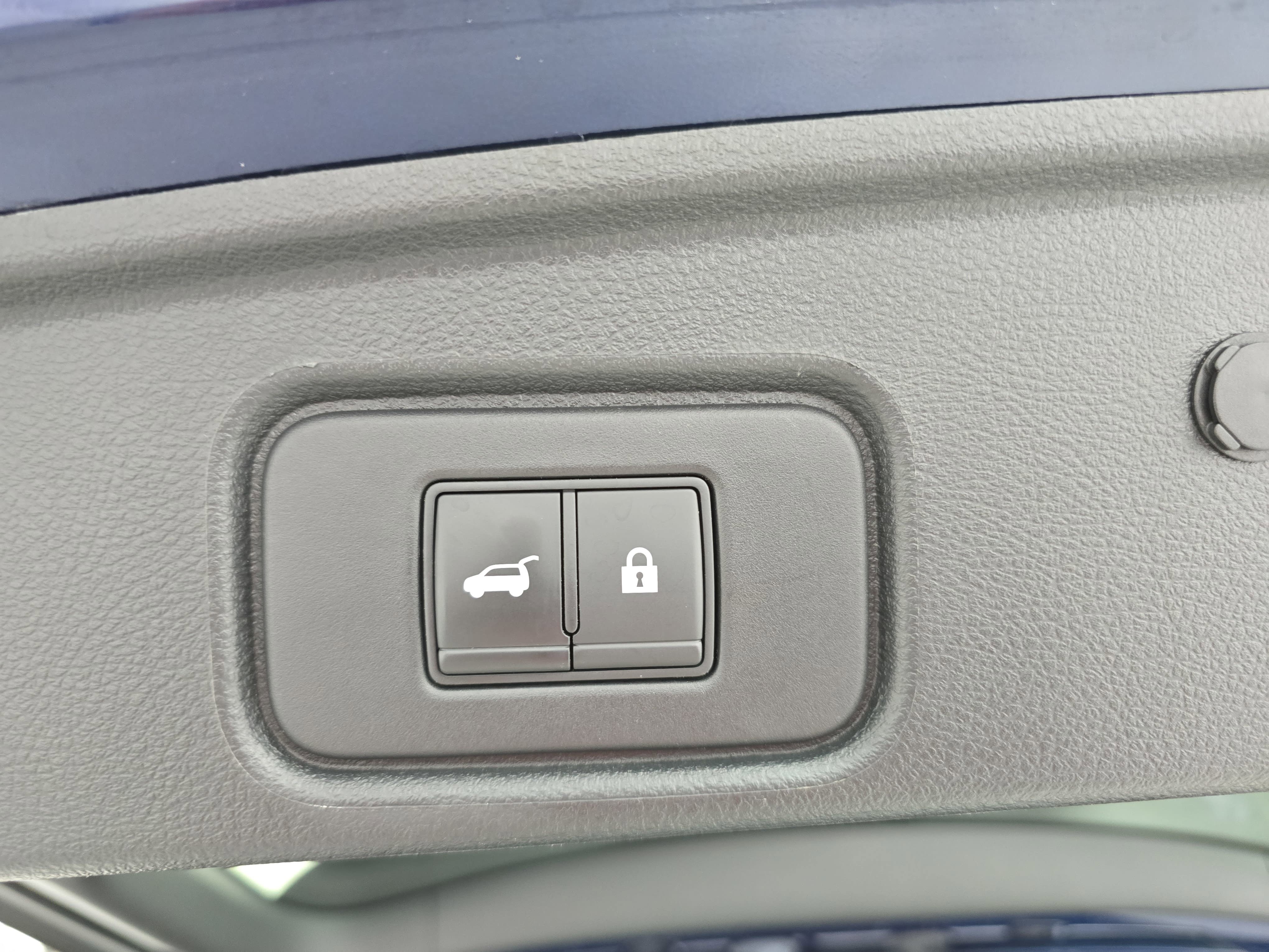 Certified 2023 Nissan Pathfinder Platinum w/ Cargo Package image 14