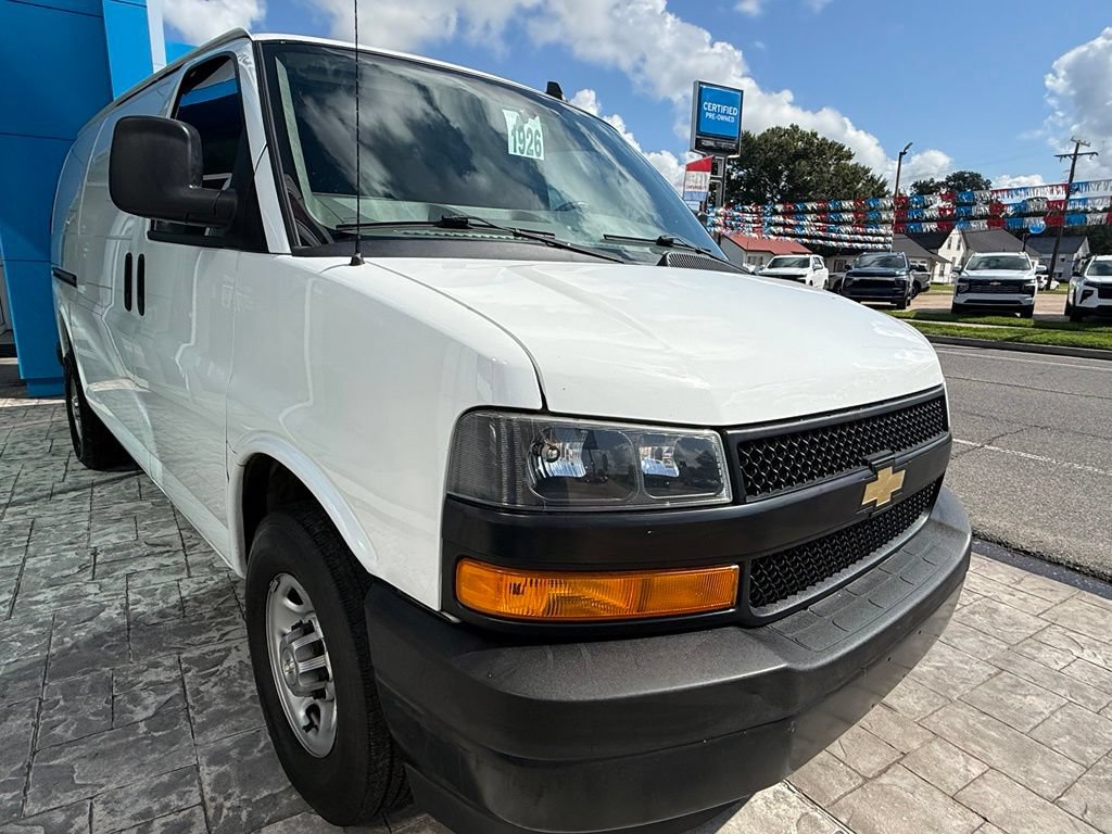 Used 2021 Chevrolet Express 2500 w/ Driver Convenience Package RWD image 5