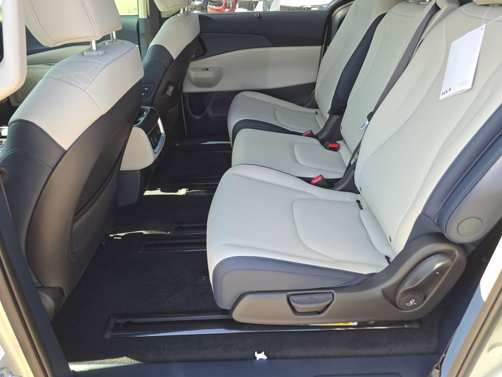 New 2026 Kia Carnival SX image 17