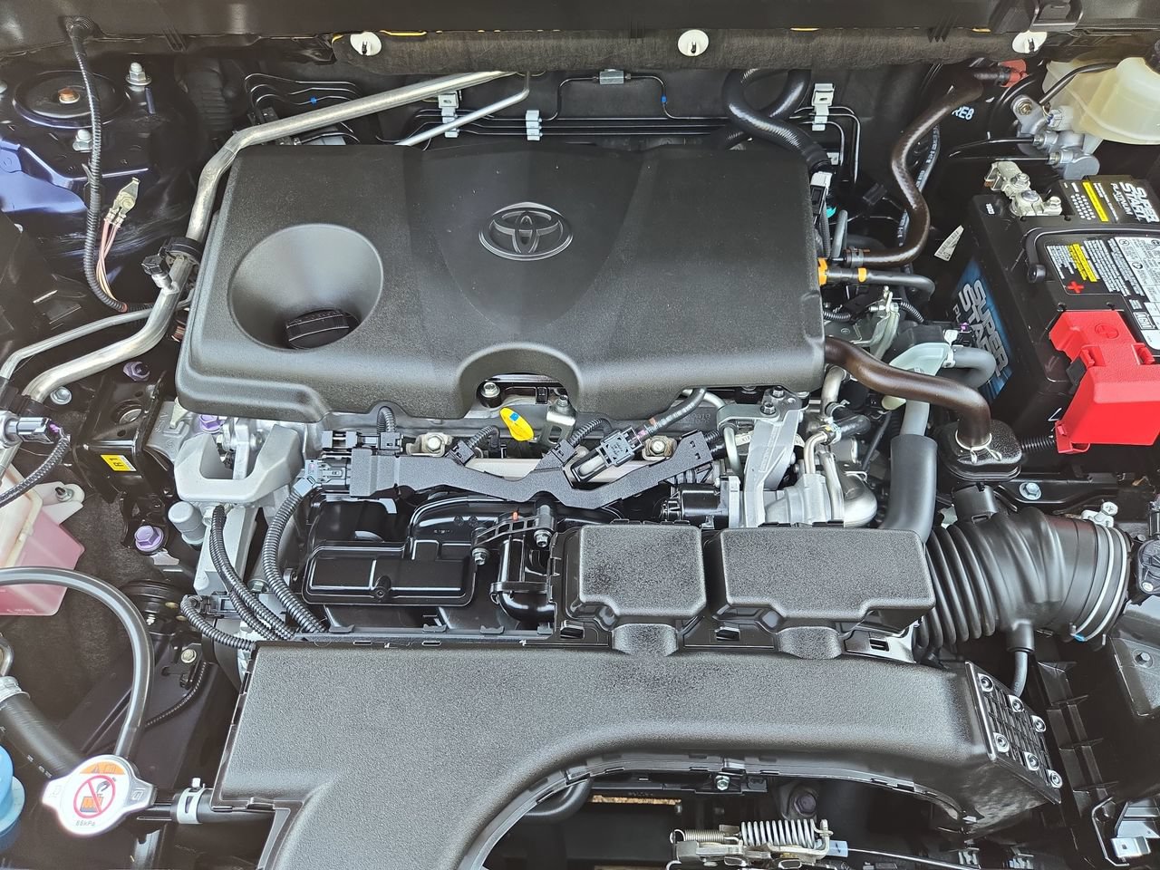 Used 2020 Toyota RAV4 Limited FWD image 31