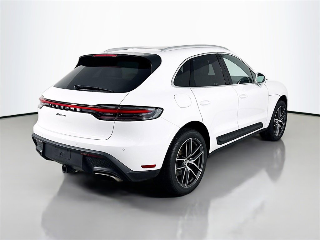 Used 2023 Porsche Macan image 9