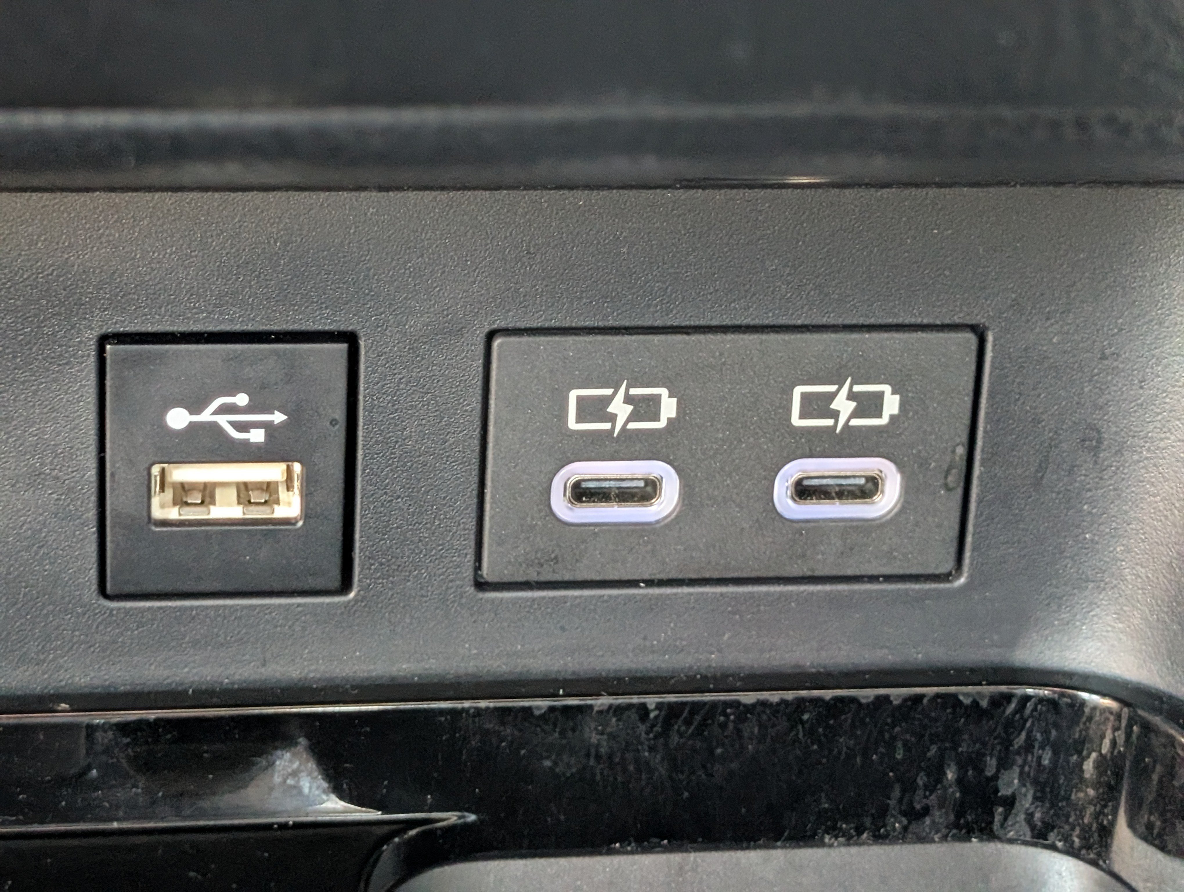 Used 2025 Toyota Camry XLE FWD image 24