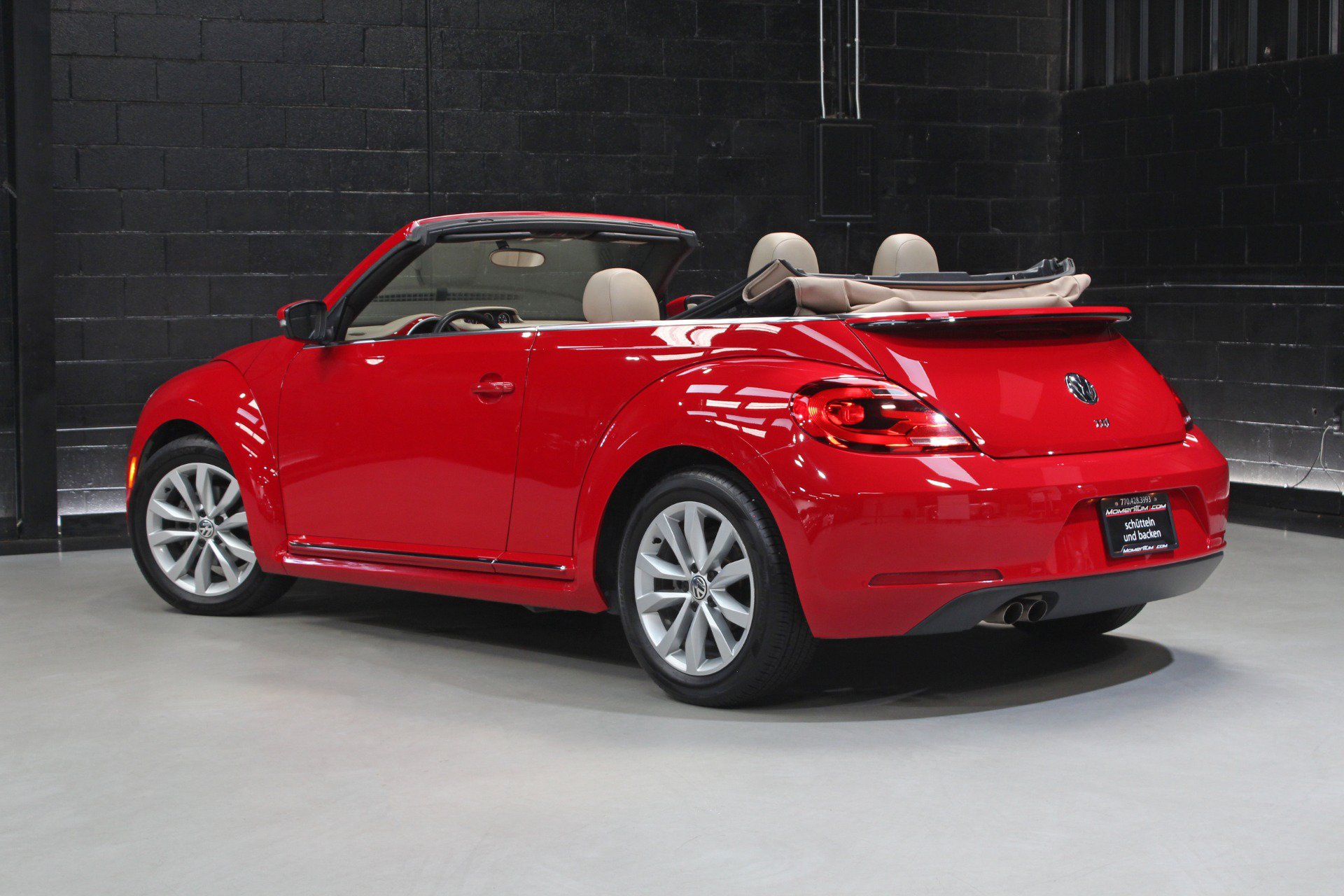 Used 2014 Volkswagen Beetle TDI FWD image 13
