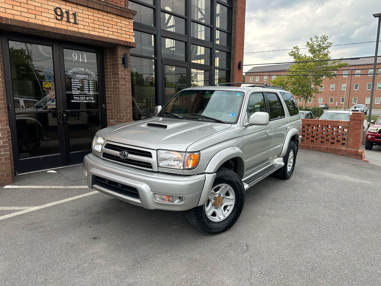 Used 2000 Toyota 4Runner SR5 w/ Upgrade Value Pkg 2