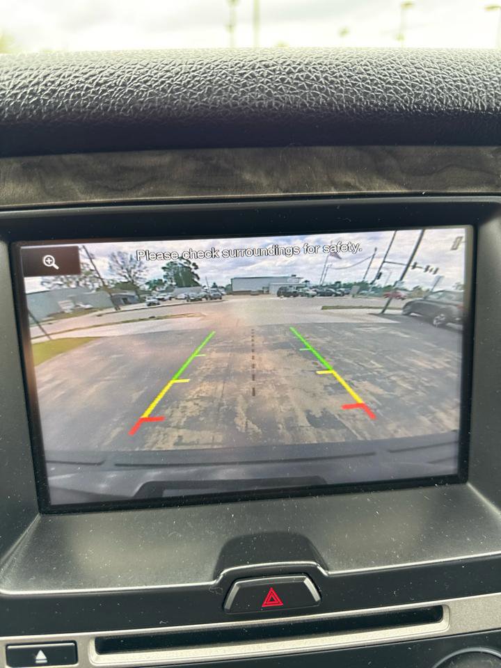 Used 2015 Ford Expedition Limited w/ Equipment Group 301A AWD/4WD image 23